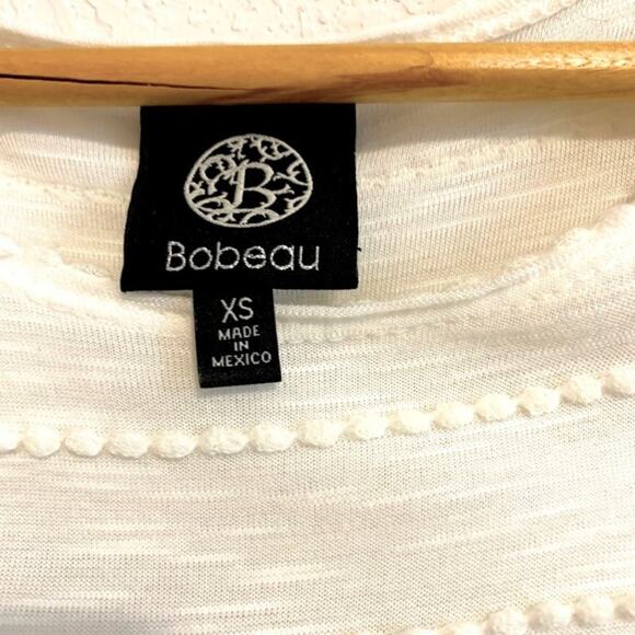 Bobeau Flutter Sleeve Cold Shoulder Top White XS - Picture 5 of 6